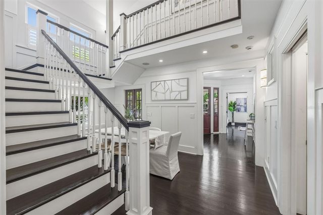 1811 W HILLS AVENUE, Tampa, FL 33606