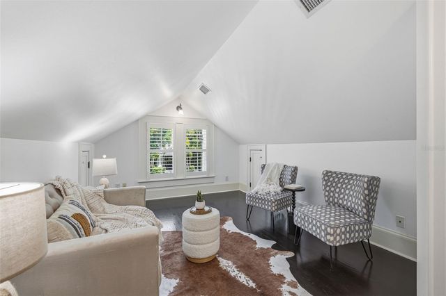 1811 W HILLS AVENUE, Tampa, FL 33606