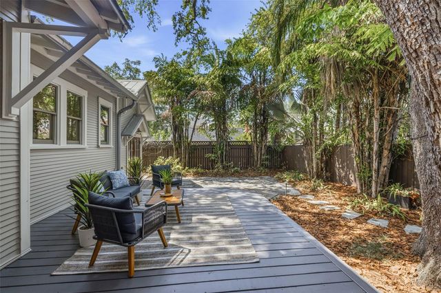 1811 W HILLS AVENUE, Tampa, FL 33606