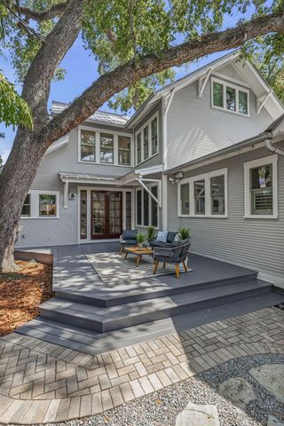 1811 W HILLS AVENUE, Tampa, FL 33606