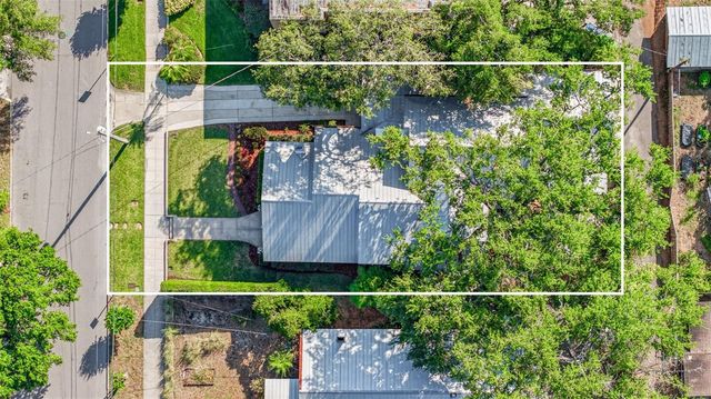 1811 W HILLS AVENUE, Tampa, FL 33606