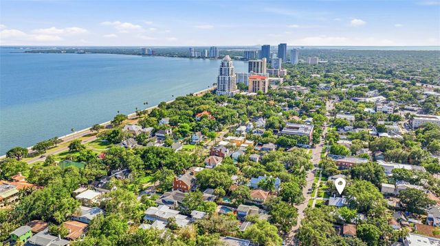 1811 W HILLS AVENUE, Tampa, FL 33606