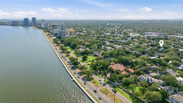 1811 W HILLS AVENUE, Tampa, FL 33606