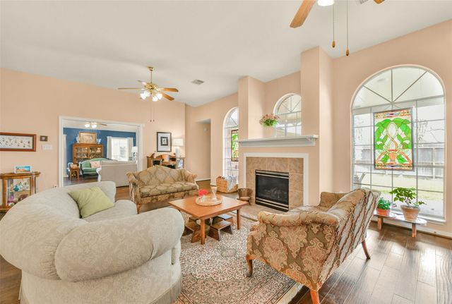 9645 Dry Springs Dr Drive, La Porte, TX 77571