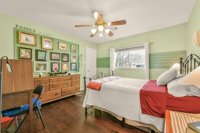 9645 Dry Springs Dr Drive, La Porte, TX 77571