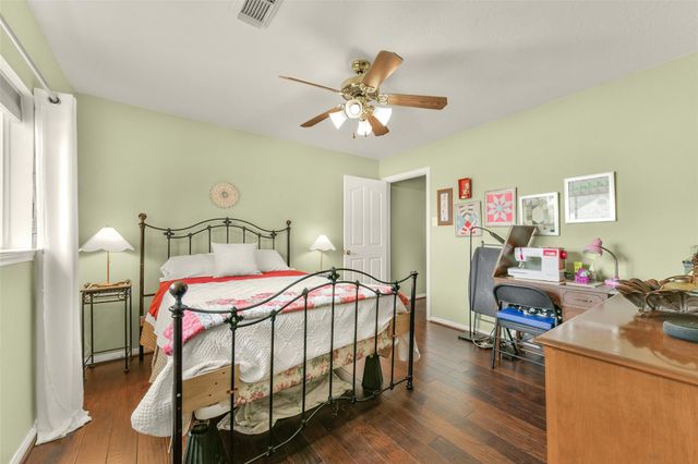 9645 Dry Springs Dr Drive, La Porte, TX 77571