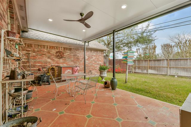 9645 Dry Springs Dr Drive, La Porte, TX 77571