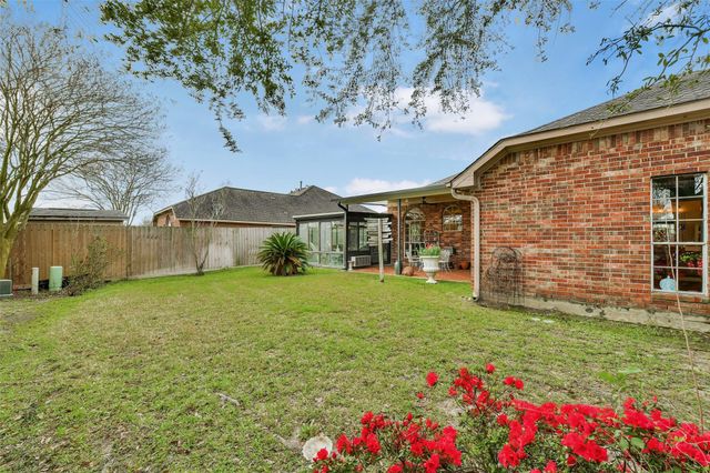 9645 Dry Springs Dr Drive, La Porte, TX 77571