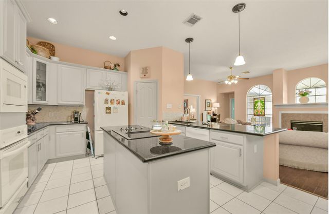 9645 Dry Springs Dr Drive, La Porte, TX 77571