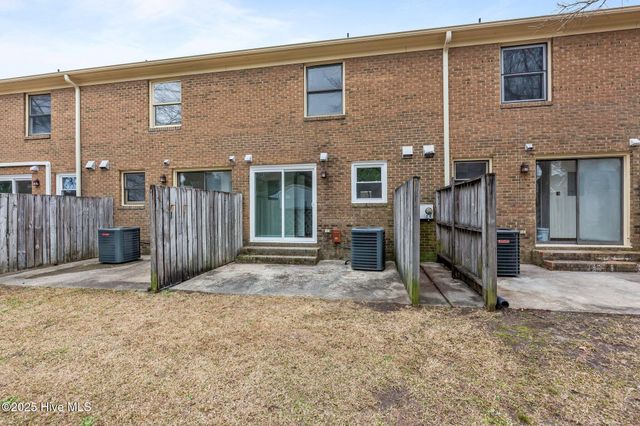 101 David Drive B7, Greenville, NC 27858
