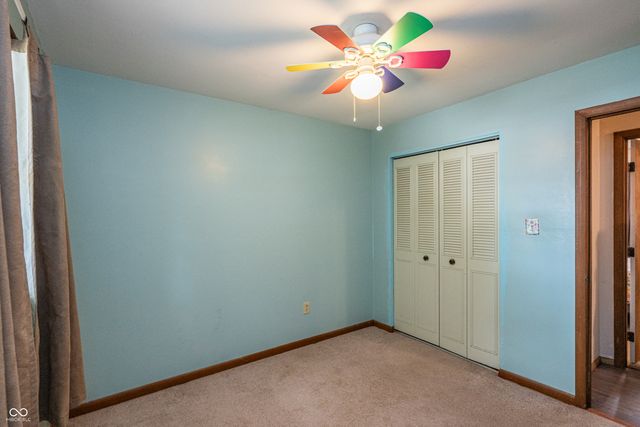618 Holiday Drive, Seymour, IN 47274