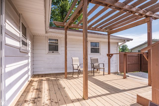618 Holiday Drive, Seymour, IN 47274