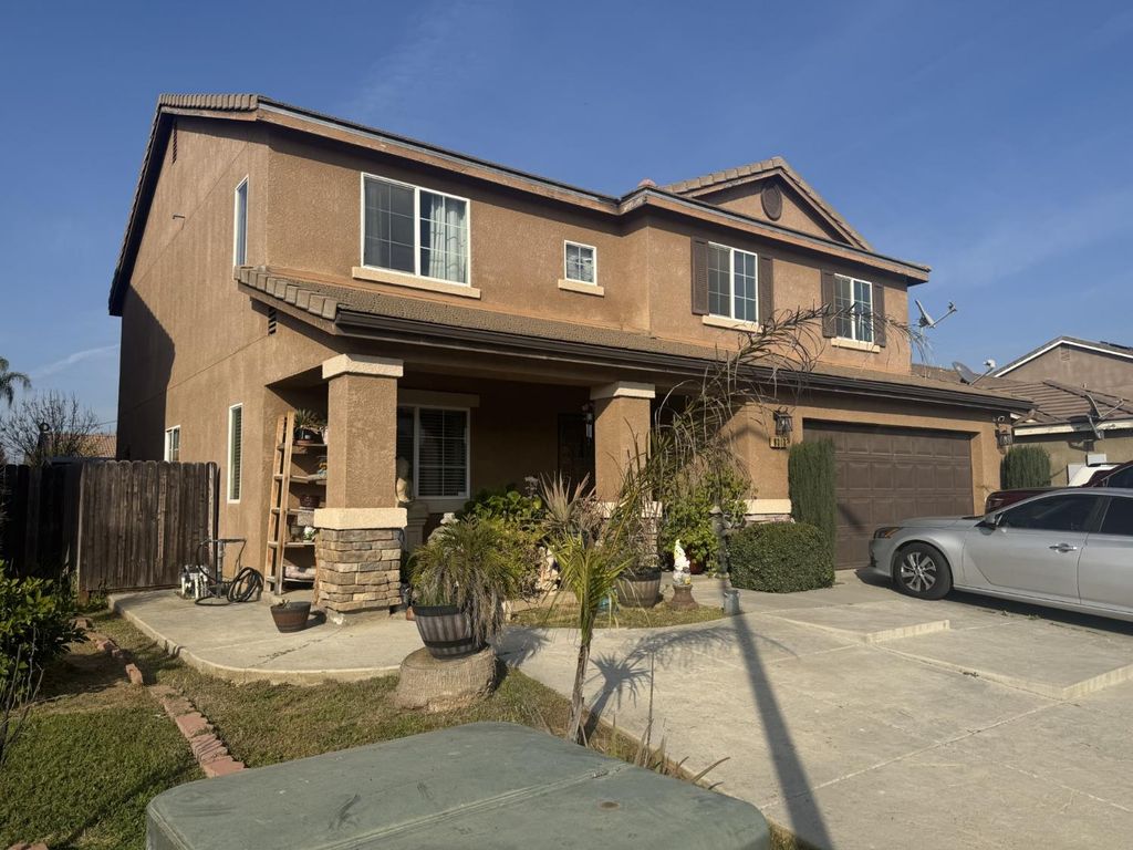 6310 E Woodward Avenue, Fresno, CA 93727