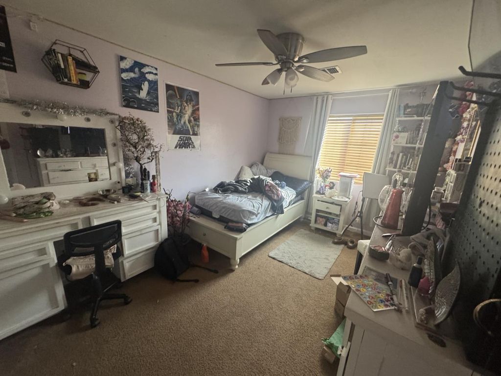 Image 18 of property listing at 6310 E Woodward Avenue, Fresno, CA 93727