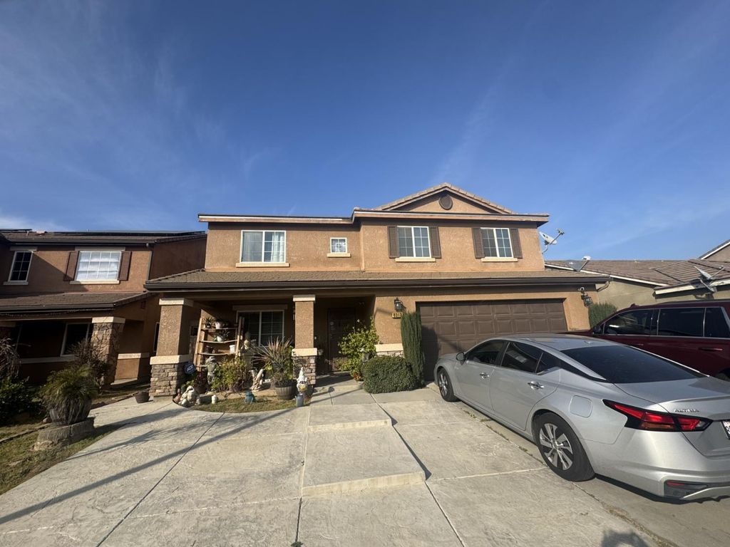 Image 2 of property listing at 6310 E Woodward Avenue, Fresno, CA 93727