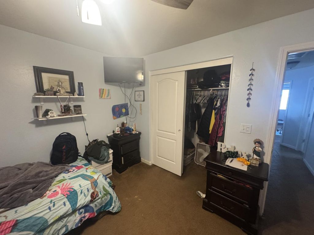 Image 20 of property listing at 6310 E Woodward Avenue, Fresno, CA 93727