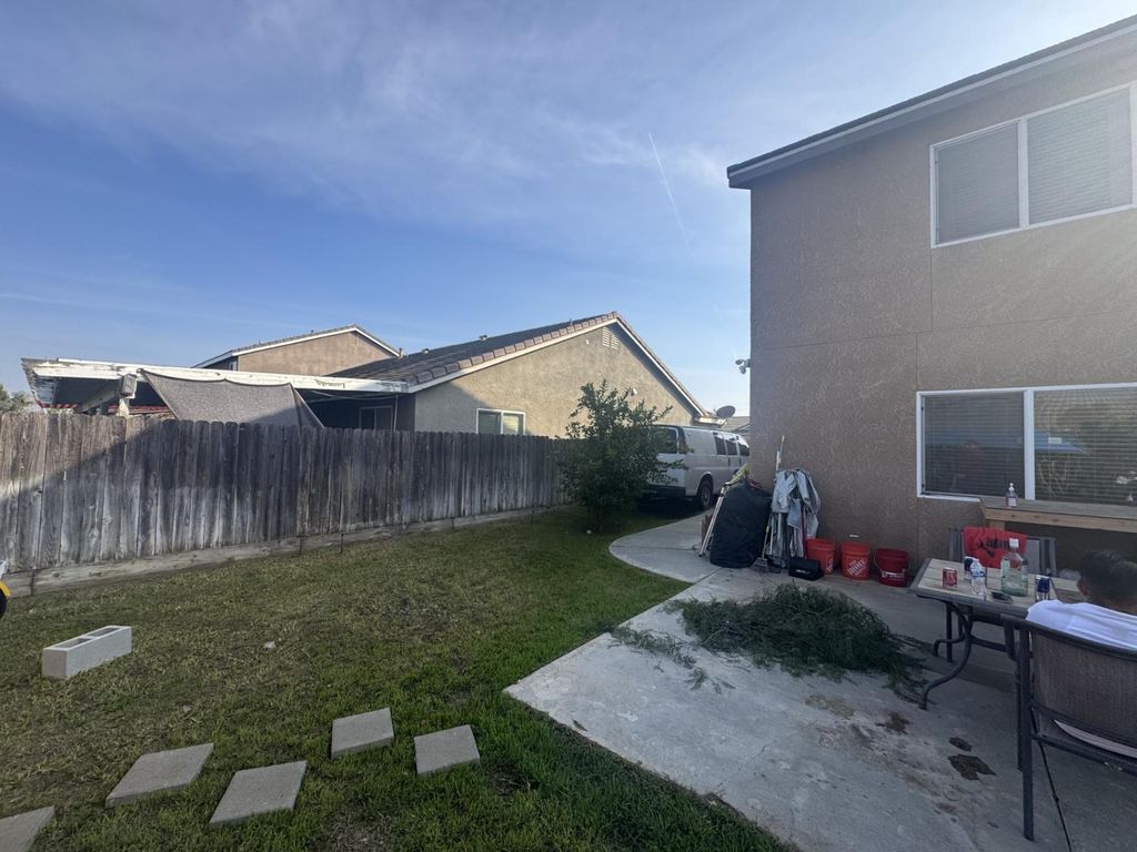 Image 3 of property listing at 6310 E Woodward Avenue, Fresno, CA 93727