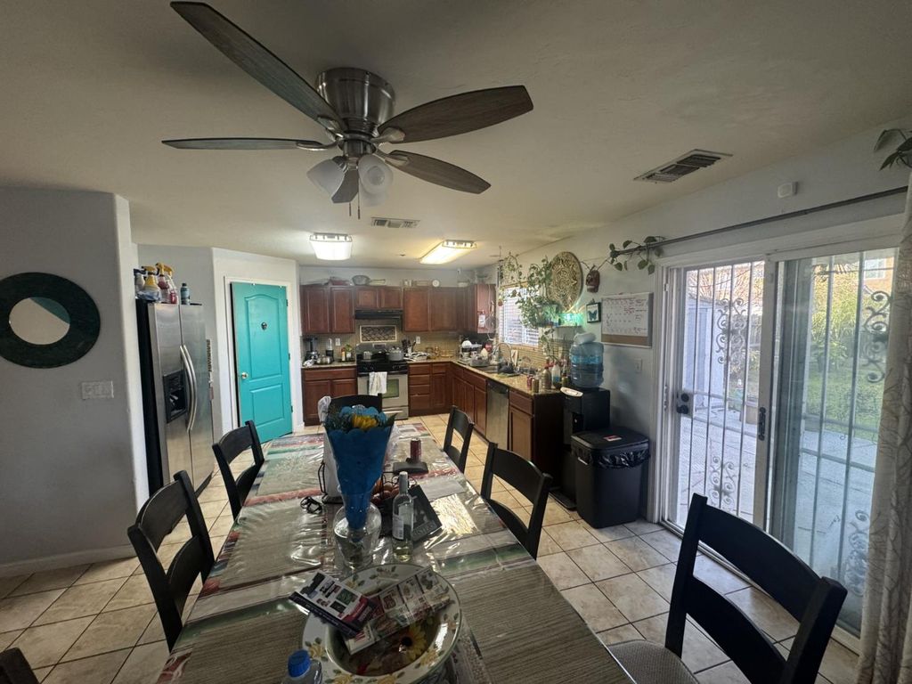 Image 9 of property listing at 6310 E Woodward Avenue, Fresno, CA 93727