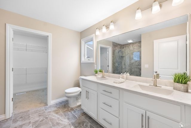 8289 Grande Lk Circle, Temperance, MI 48182