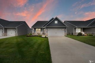 8289 Grande Lk Circle, Temperance, MI 48182