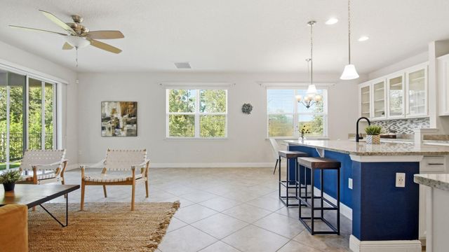 17044 Goldcrest Loop, Clermont, FL 34714