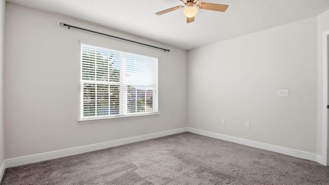 17044 Goldcrest Loop, Clermont, FL 34714