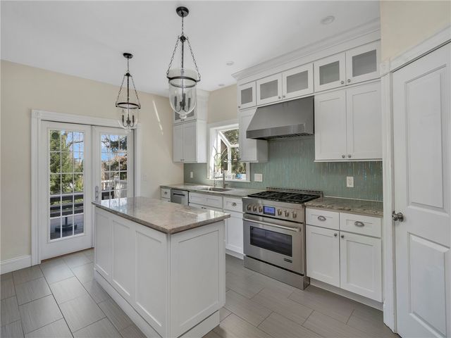 181 Arlington Avenue, Providence, RI 02906