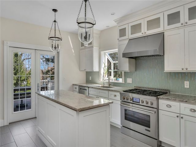 181 Arlington Avenue, Providence, RI 02906