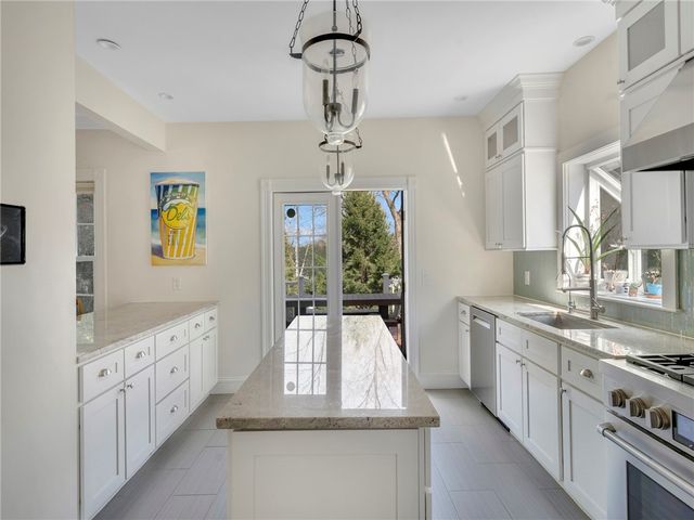 181 Arlington Avenue, Providence, RI 02906