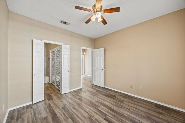 4800 W Lovers Lane 406, Dallas, TX 75209