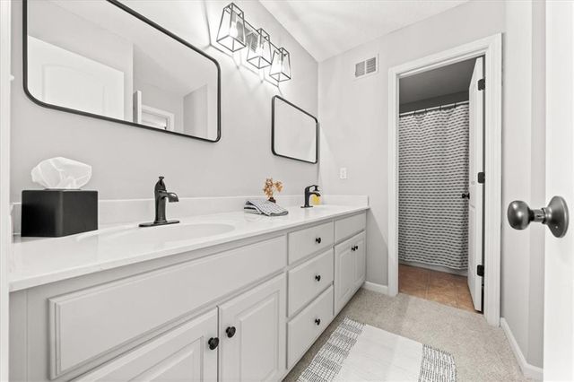 23916 W 124th Court, Olathe, KS 66061