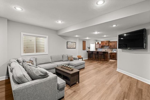 23916 W 124th Court, Olathe, KS 66061