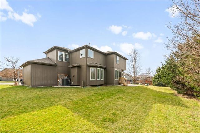 23916 W 124th Court, Olathe, KS 66061