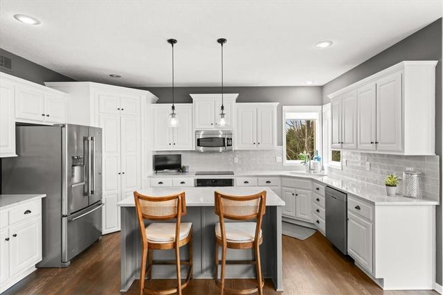 23916 W 124th Court, Olathe, KS 66061