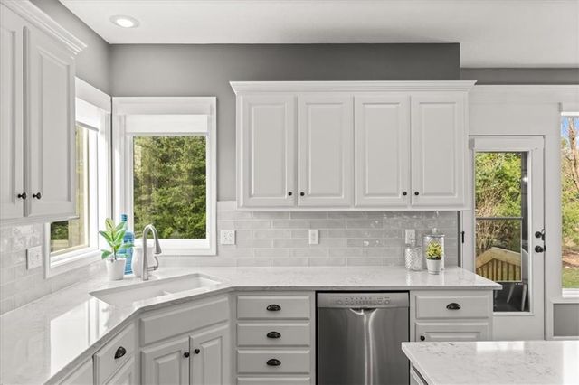 23916 W 124th Court, Olathe, KS 66061