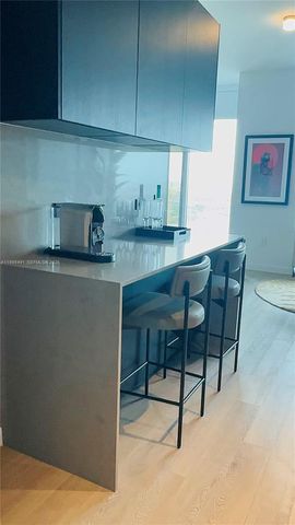 20 NE 11 St ExecPH11, Miami, FL 33132