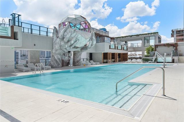 20 NE 11 St ExecPH11, Miami, FL 33132