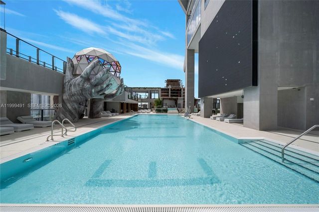 20 NE 11 St ExecPH11, Miami, FL 33132