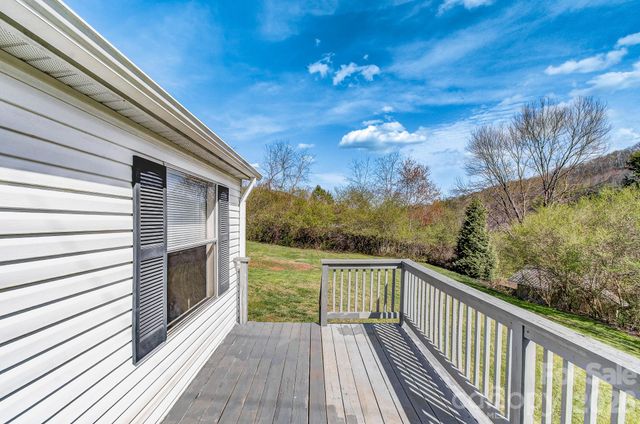 10 Lands End Drive, Candler, NC 28715