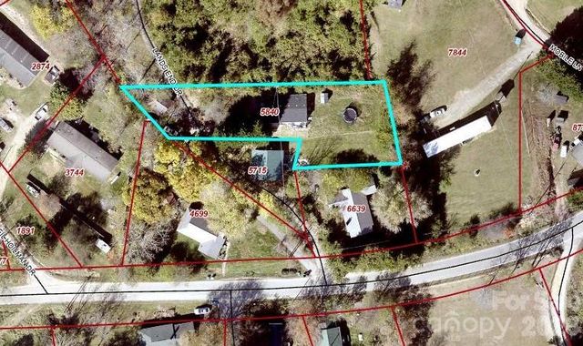 10 Lands End Drive, Candler, NC 28715