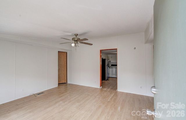 10 Lands End Drive, Candler, NC 28715