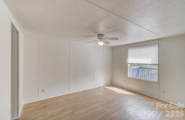 10 Lands End Drive, Candler, NC 28715