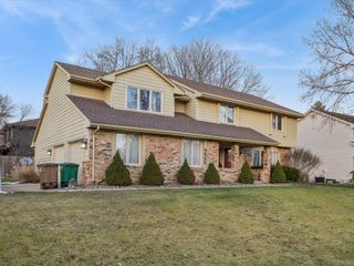 4655 Stonebridge Road, West Des Moines, IA 50265
