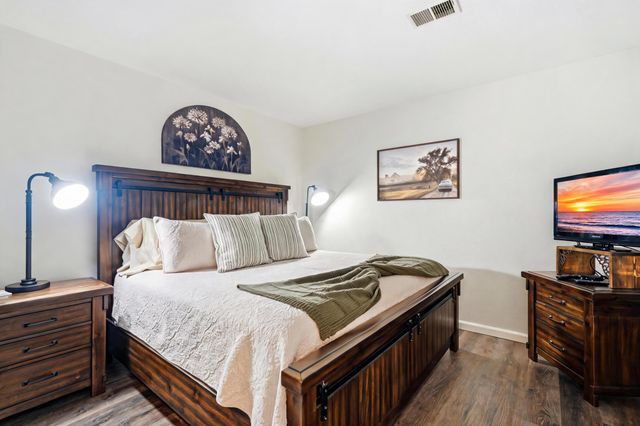 180 Lake Club Drive 4, Branson, MO 65616