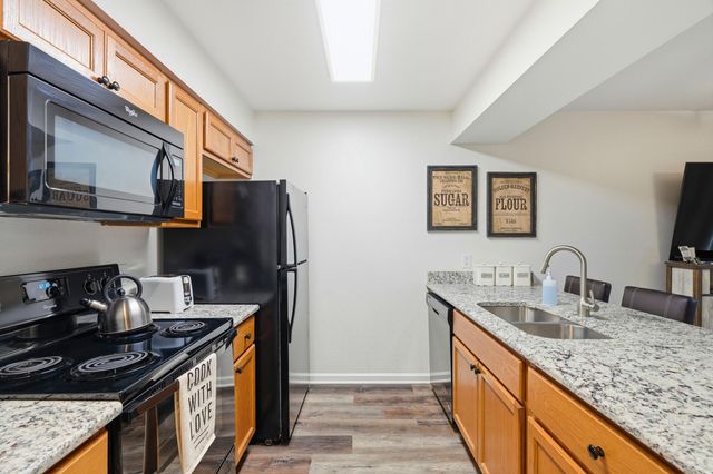 180 Lake Club Drive 4, Branson, MO 65616