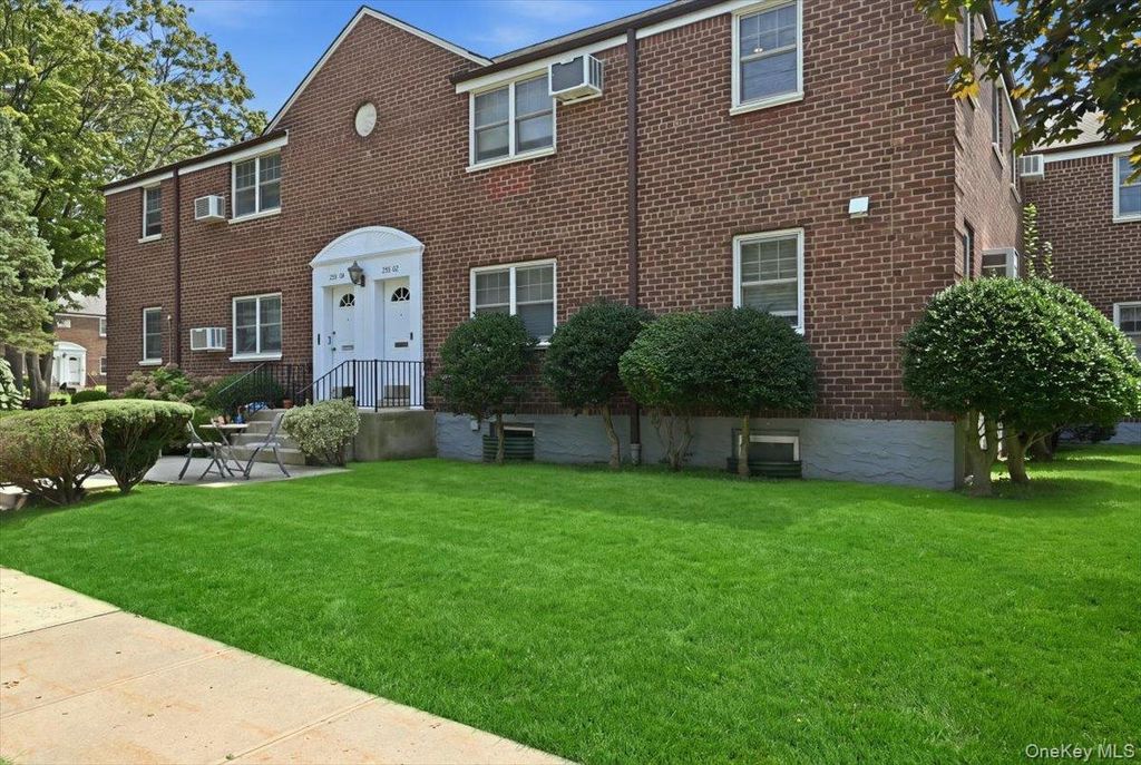 25502 61st Avenue 3-902, Little Neck, NY 11362 — photo 3