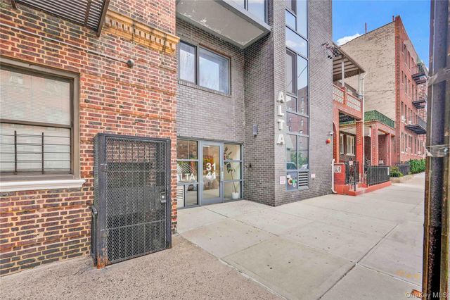 31-41 29th Street 3B, Astoria, NY 11106