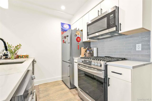 31-41 29th Street 3B, Astoria, NY 11106