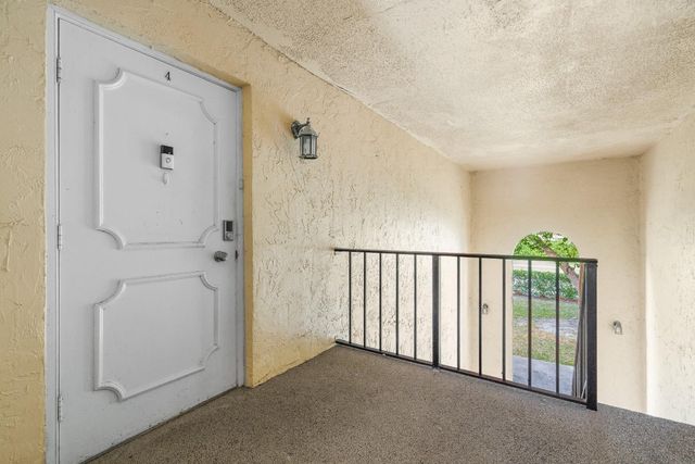 8101 NW 27th Street 4, Coral Springs, FL 33065