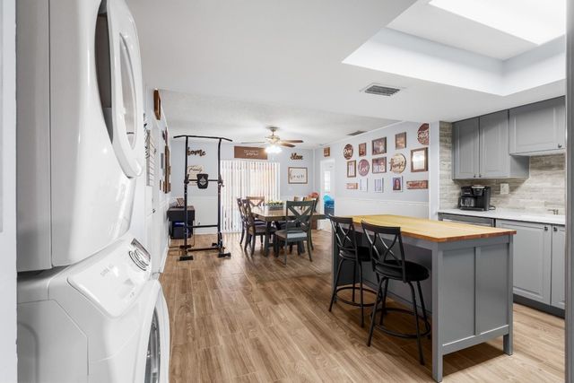 8101 NW 27th Street 4, Coral Springs, FL 33065